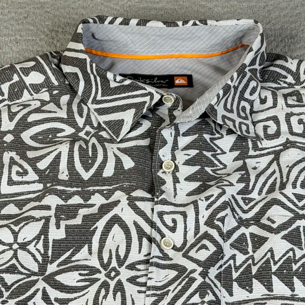 QUIKSILVER Waterman Shirt Mens L Gray Hawaiian Tribal Short Sleeve Floral Aloha